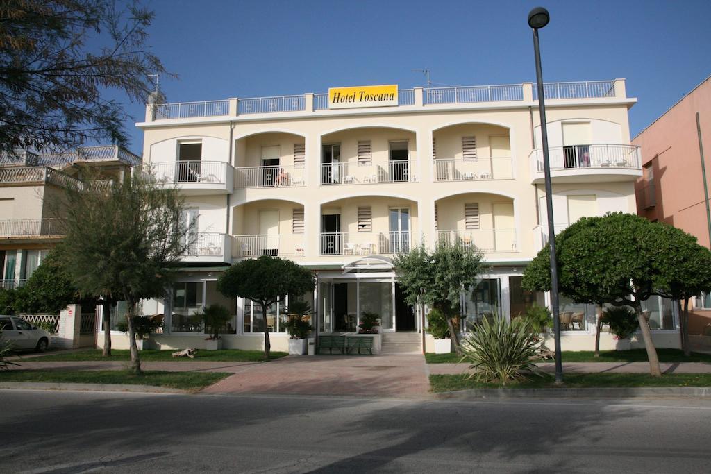 Hotel Toscana Маротта Экстерьер фото